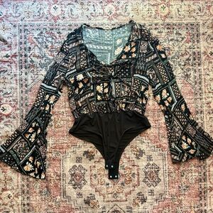 Peach Love California Floral Patterned Top